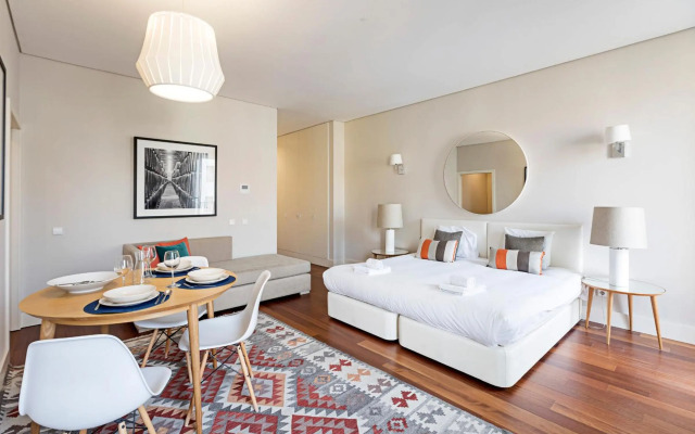 Palácio das Cardosas Studio by LovelyStay
