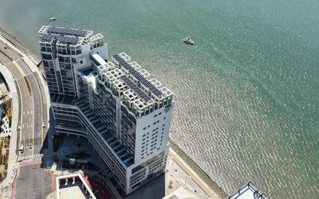 Wave M Hotel East