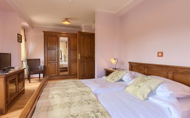 Attractive Villa in Kras with Swimming Pool