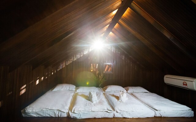The Happy 8 Retreat X Kampung House