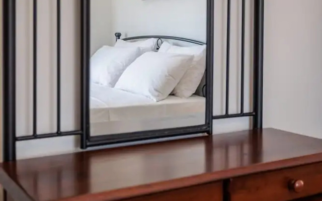 Seaview Serenity - Beachside Getaway
