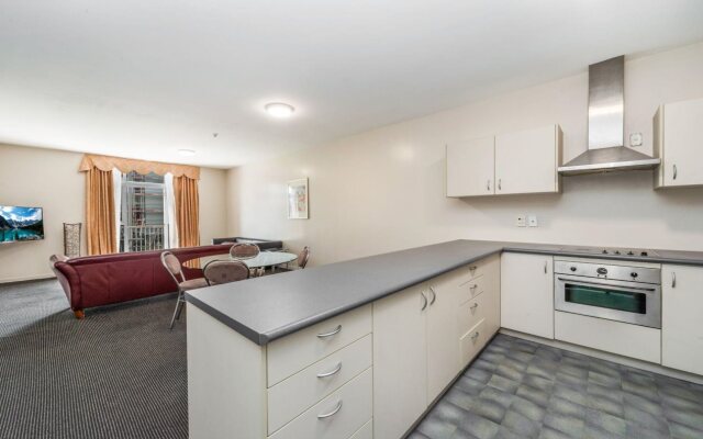 Ramada by Wyndham Hamilton City Center