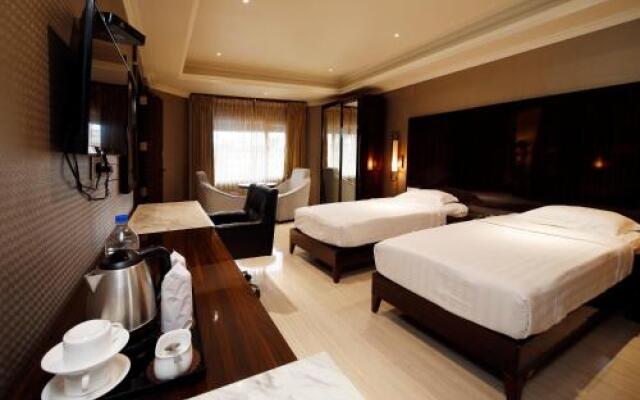 Hotel Park Residency