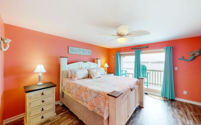 Summer House West C202