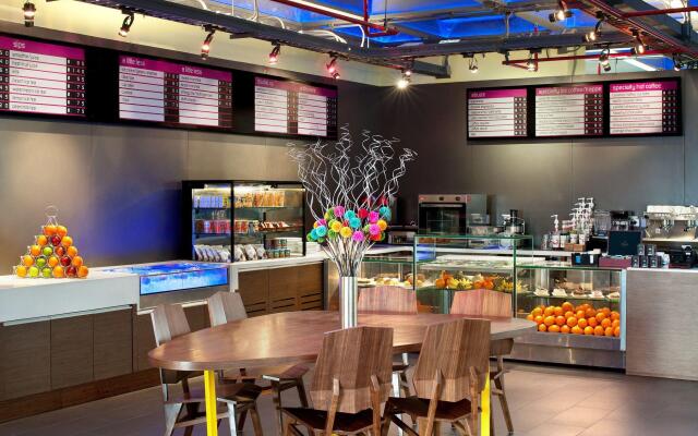Aloft Bangkok Sukhumvit 11