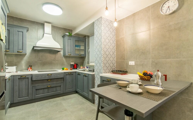Gzira Central Bright & Modern 2bdr Apt