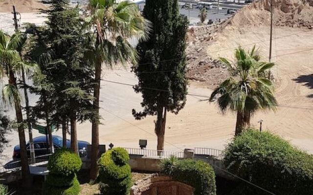 Al Farouq Hotel Apartments