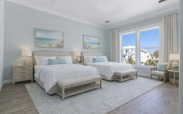 The Grand Pearl 11 Bedroom Home