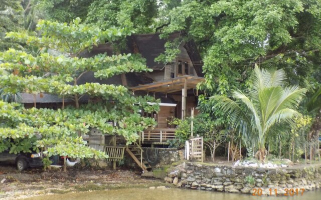 Treehouse Bungalow