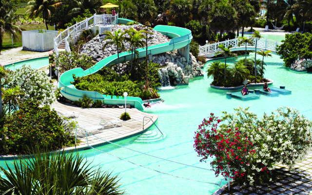 Flamingo Bay Hotel & Marina at Taino Beach