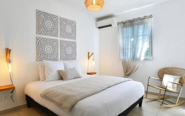 Orient Bay Beach Front Apartment