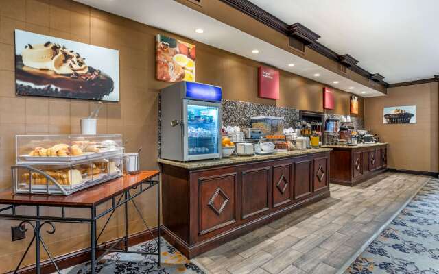 Comfort Suites Southgate-Detroit