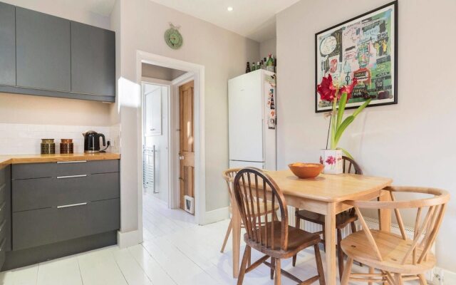 [MC] Stunning 2BR Dalston Period Flat