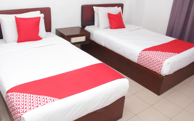 Super OYO 1173 Mandyrin Hotel