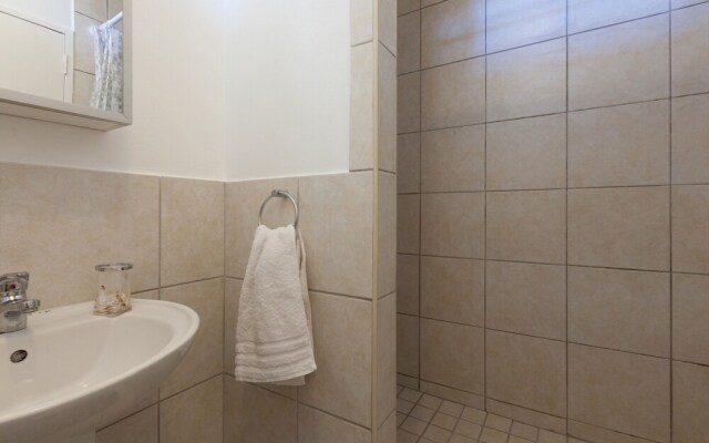 Four Seasons Apartments by CTHA