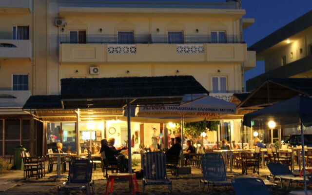 Tropical Hotel