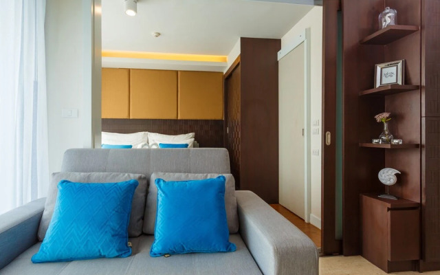 The Aristo Resort 11 by Holy Cow