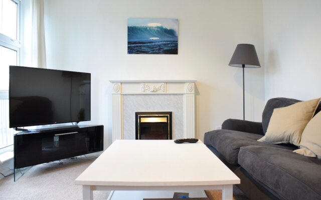 Modern 1 Bedroom Apartment Near London Bridge