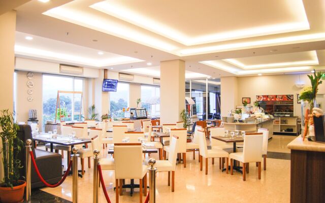 Grand Tebu Hotel