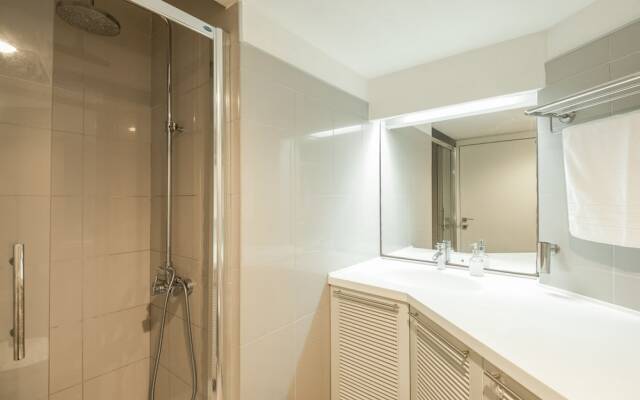 Villa Azzuro by JJ Hospitality