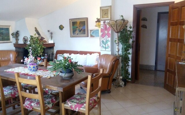 Appartamento In Villa Vicino Al Mare