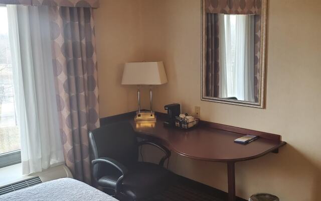 Hampton Inn & Suites Dayton-Airport