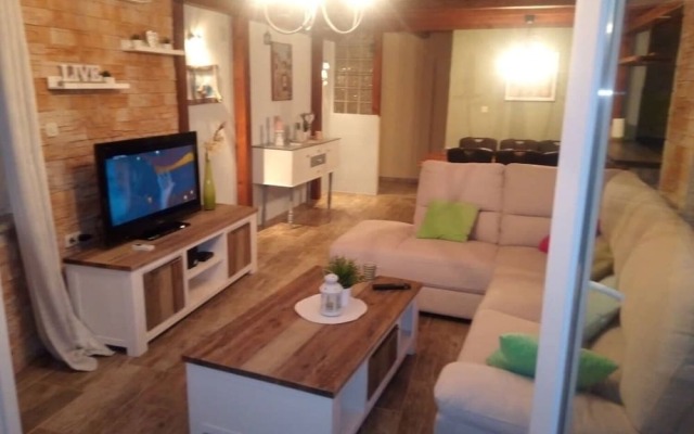 Tanja - Comfortable and Close to the sea - A1
