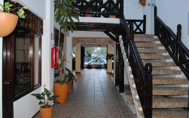Hotel Fuente de Piedra II