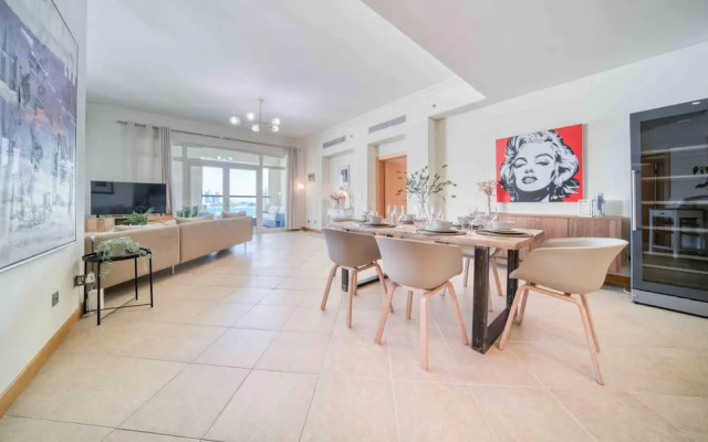 Chic Beachside 3BR Living at the Palm