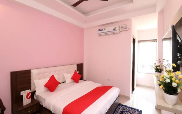 OYO 22356 Heaven Grand
