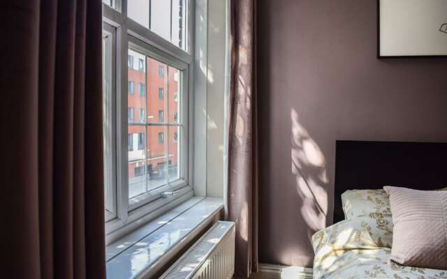 Charming 3 Bedroom Apartment From Cutty Sark