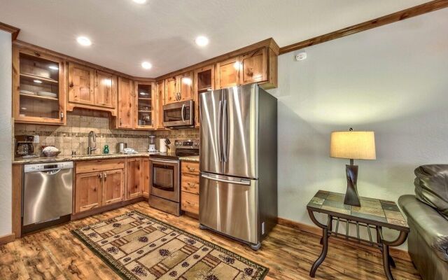 207 Lakeland - 1 Br Condo