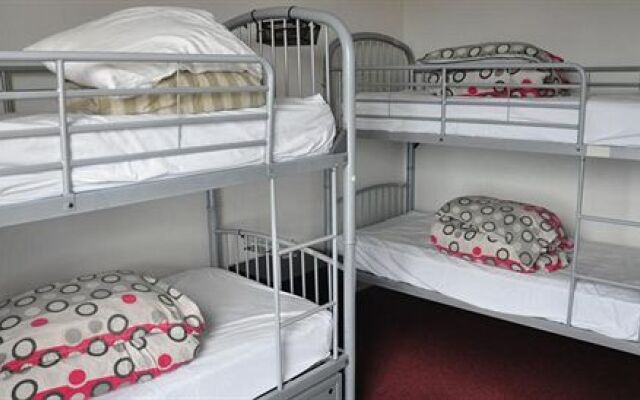Habitat HQ - Hostel