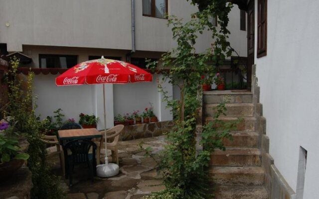 Kazasovata Guest House