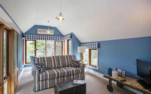 Oak Tree Lodge