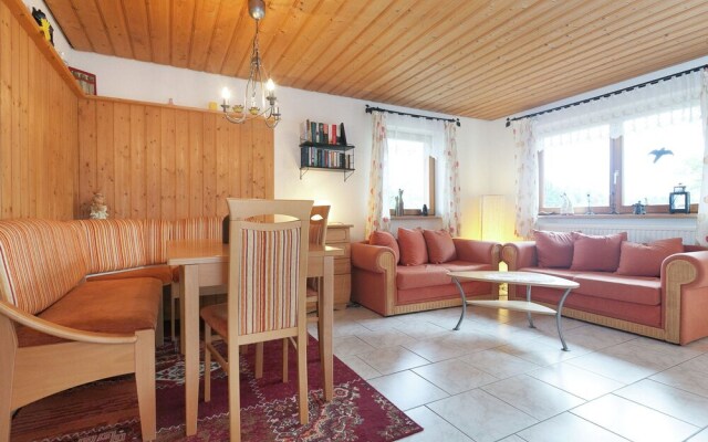 Beautiful Apartment in Lauterbach ot Fohrenbhl With Garden