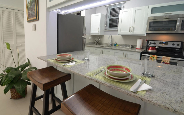 Choose To Be Happy at Eight - Eight Super Studio Apartments