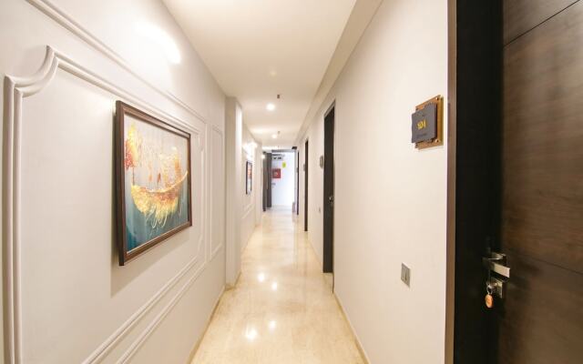 Fabhotel Prime K9 Crown