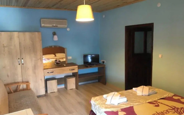 Assos Kadırga Otel