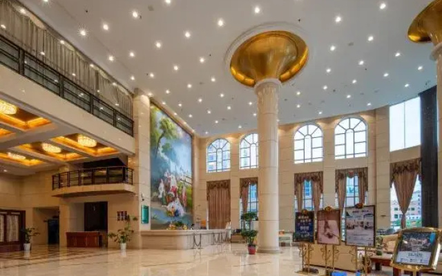 Vienna Hotel (Foshan Gaoming Avenue)