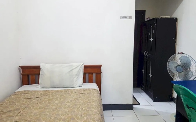SPOT ON 93997 Sutangkas Kost