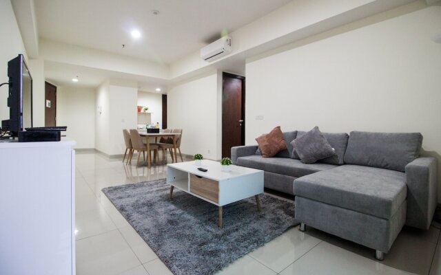2 BR Best in Kelapa Gading Sherwood Apartment By Travelio