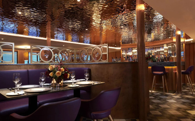Fingal - A Luxury Floating Hotel