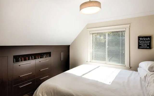 Qualicum Beach Ocean Suites