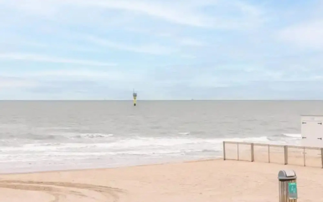 Spacious two Bedroom Apartment in Knokke