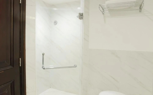 Lido Lake Resort By MNC Hotel