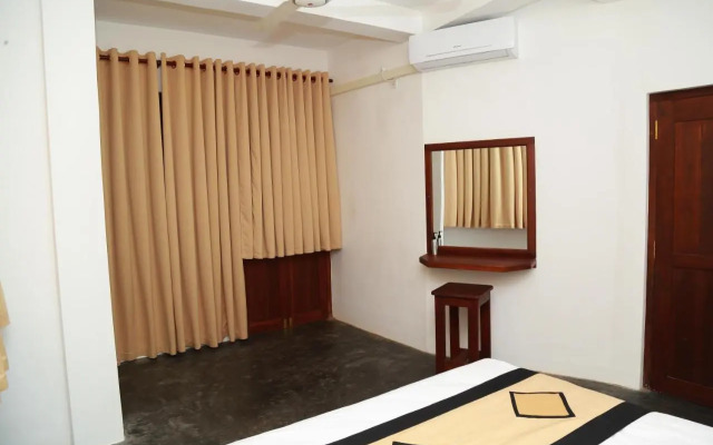 Four season Guest house