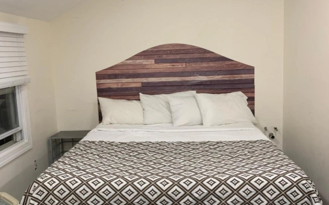 Penn Lodge Hotel & Suites