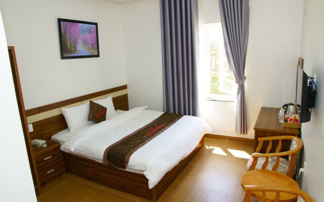 RedDoorz Premium Anh Duc Da Lat Hotel