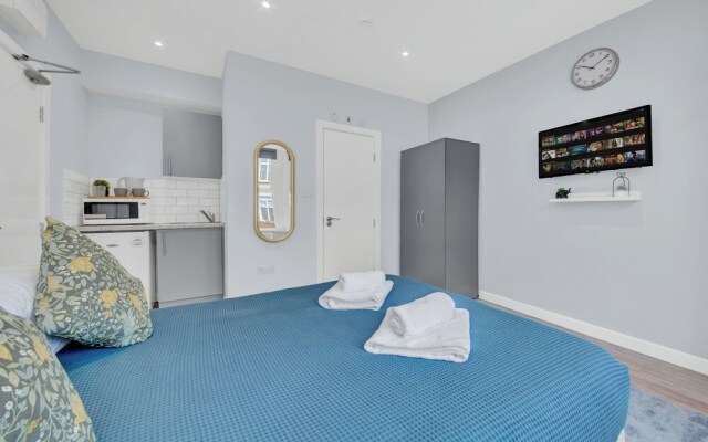 Cozy Serviced Ensuite In West Drayton London TW7